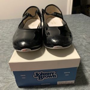 Size 6.5 tap shoes